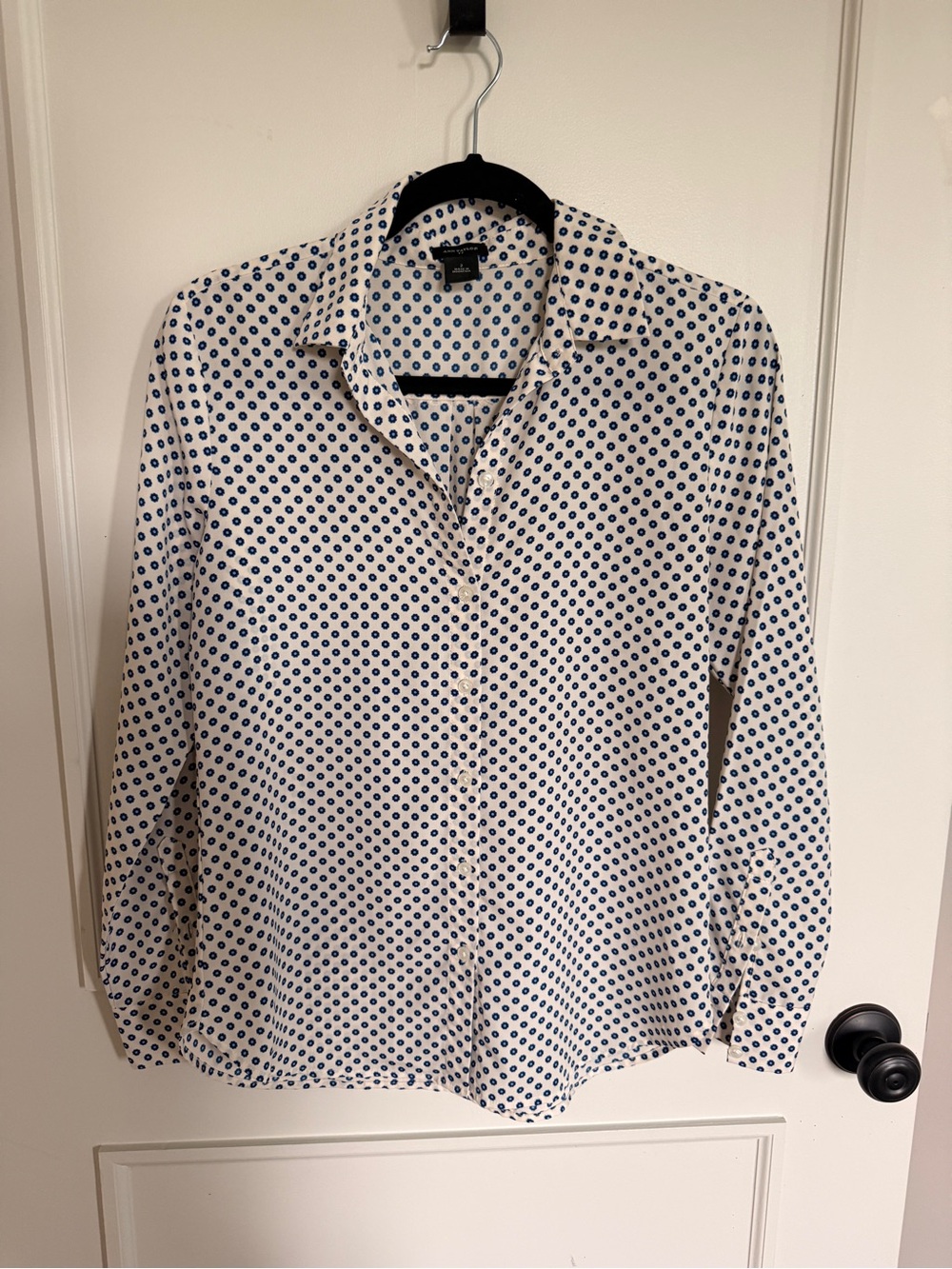 Ann Taylor- Blue Floral - Button Up- 2
